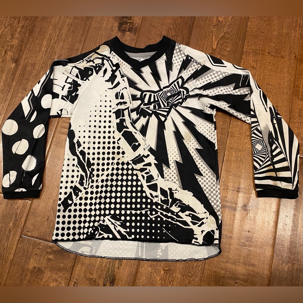 Good condition. Fox Racing motocross jersey. Boys or girls size small.